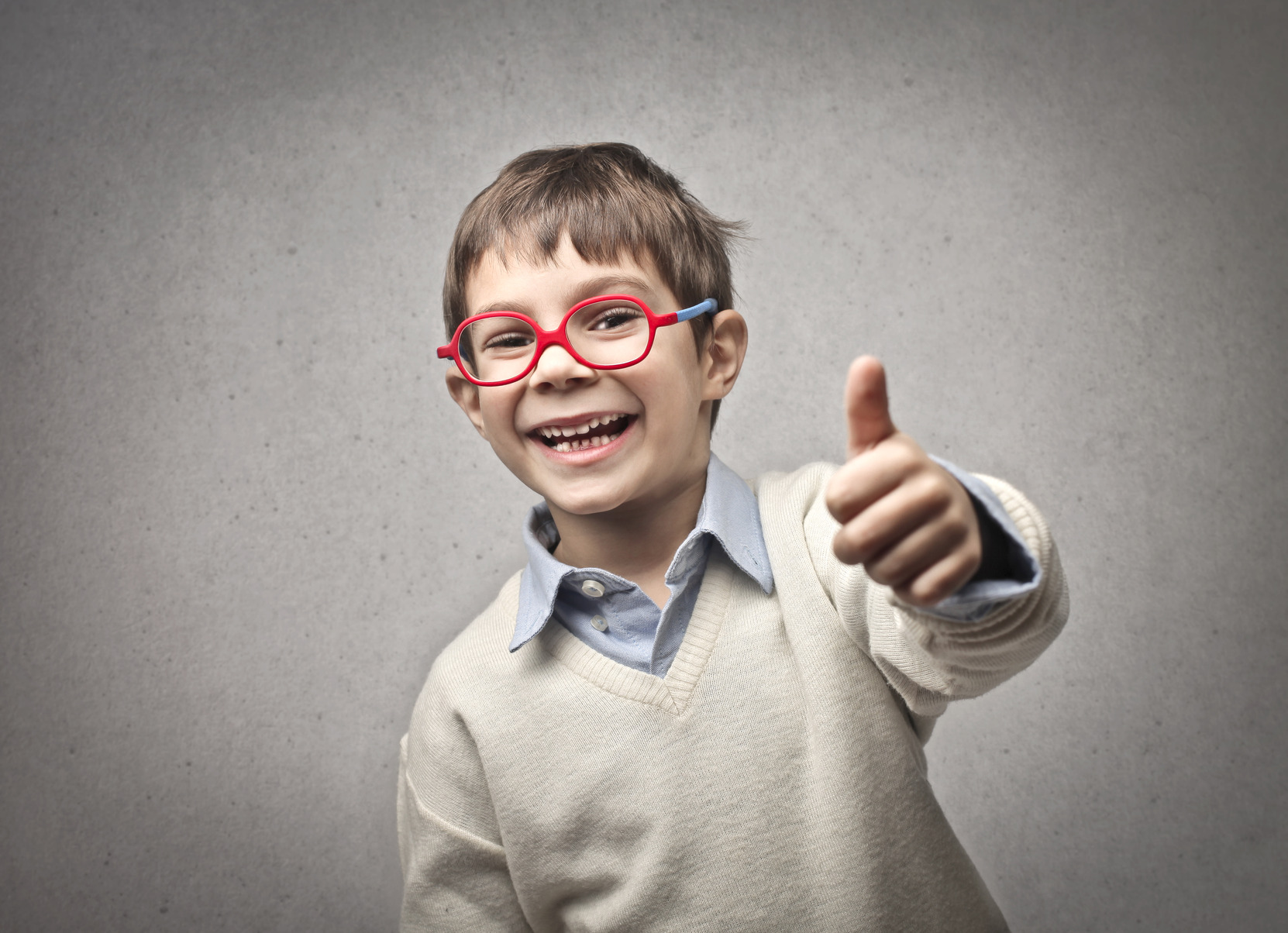 photodune-3821049-child-thumb-up-m